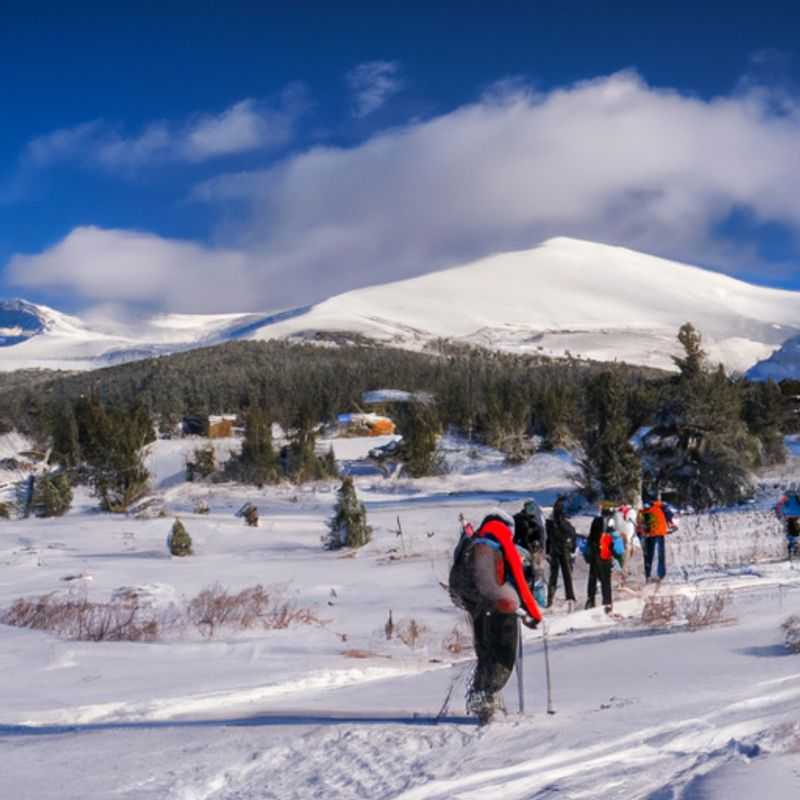 Recorrido histórico por el distrito histórico en Breckenridge&#44; EE. UU. durante la temporada de esquí
